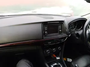 Foto de SALPICADERO MAZDA 6 BERLINA (GJ) 2.2 Turbodiesel CAT (175 CV / 129 KW)
