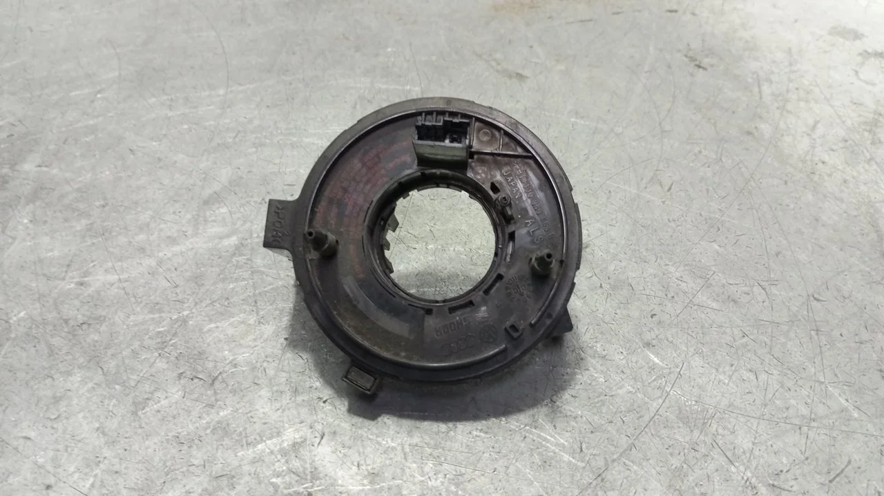 Foto de ANILLO AIRBAG VOLKSWAGEN GOLF IV BERLINA (1J1)(10.1997) 1.6 16V (105 CV / 77 KW) referencia 1J0959653B