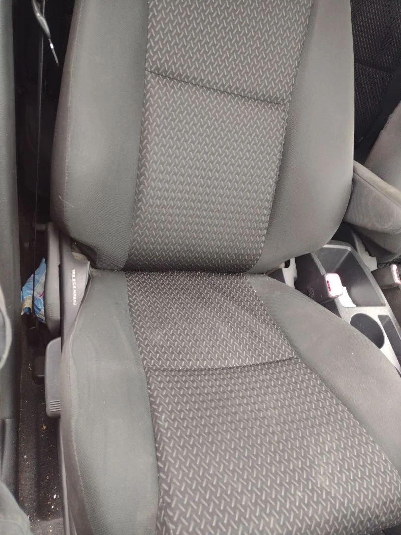 Foto de ASIENTO DELANTERO DERECHO TOYOTA COROLLA VERSO (R1) 2.2 Turbodiesel CAT (136 CV / 100 KW)