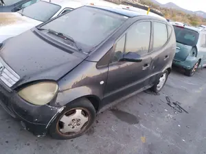 Foto de REFUERZO PARAGOLPES DELANTERO MERCEDES-BENZ CLASE A (BM 168) 1.4 CAT (82 CV / 60 KW)