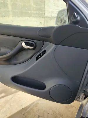 Foto de ELEVALUNAS DELANTERO IZQUIERDO SEAT LEON (1M1) 1.6  (101 CV / 74 KW) referencia 1M0837461