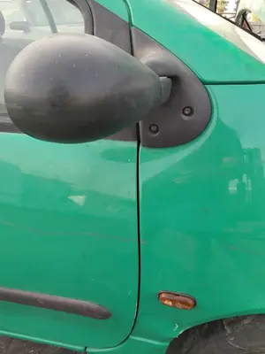 Foto de RETROVISOR DERECHO RENAULT TWINGO I (C06) 1.2 (58 CV / 43 KW) foto 2