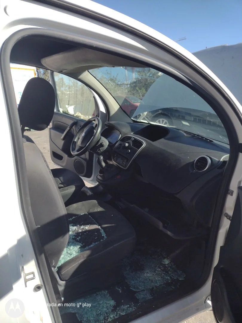 Foto de GOMAS CONTORNO PUERTA RENAULT KANGOO II (F/KW0) 1.5 dCi Diesel FAP (90 CV / 66 KW)