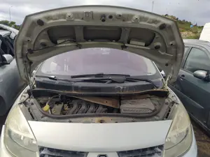 Foto de CERRADURA CAPO RENAULT SCENIC II (JM) 1.6 16V (113 CV / 83 KW) referencia 8200236512