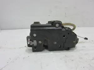 Foto de CERRADURA PUERTA TRASERA IZQUIERDA VOLKSWAGEN GOLF IV BERLINA (1J1)(10.1997) referencia 3B4839015