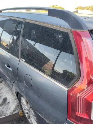 Foto de LUNA CUSTODIA TRASERA IZQUIERDA CITROEN GRAND C4 PICASSO 1.6 16V HDi FAP (109 CV / 80 KW)