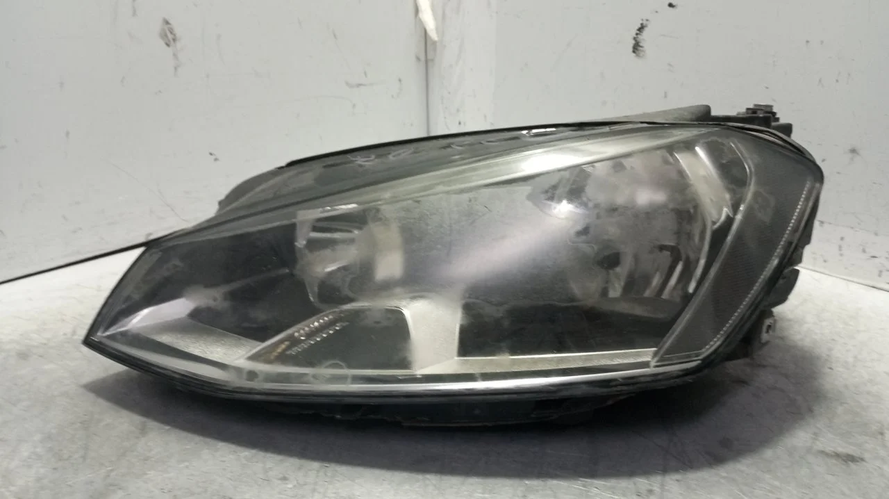Foto de FARO IZQUIERDO VOLKSWAGEN GOLF VII (5G1/BE1) 1.6 16V TDI DPF (110 CV / 81 KW) referencia 5G1941005