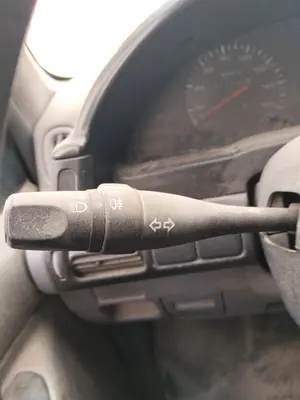Foto de MANDO LUCES NISSAN VANETTE CARGO 2.3 Diesel (75 CV / 55 KW)