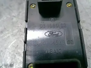 Foto de MANDO ELEVALUNAS DELANTERO IZQUIERDO FORD FOCUS BERLINA (CAP) 1.6 TDCi CAT (109 CV / 80 KW) referencia 3M5T14529CD foto 2