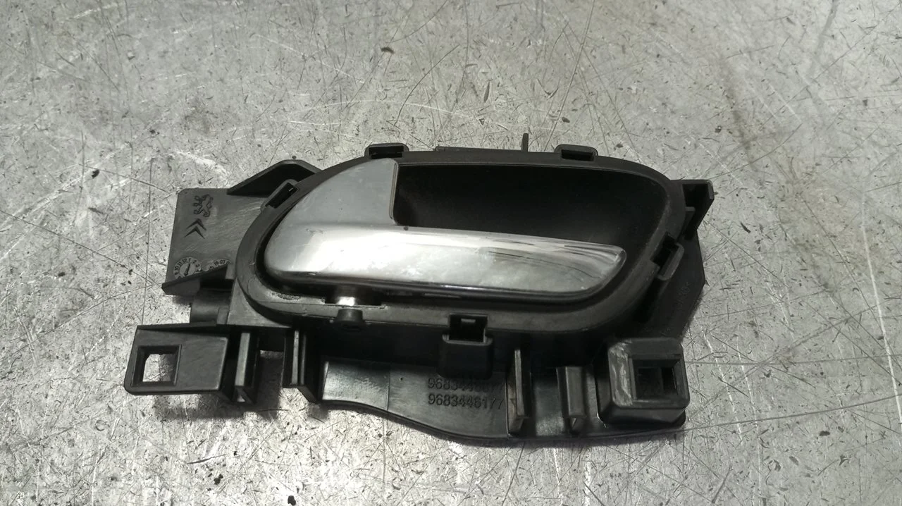 Foto de MANETA INTERIOR TRASERA IZQUIERDA CITROEN C3 1.4 HDi (68 CV / 50 KW) referencia 9683446877