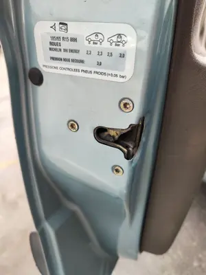Foto de CERRADURA PUERTA DELANTERA IZQUIERDA CITROEN XSARA PICASSO 2.0 HDi CAT (RHY / DW10TD) (90 CV / 66 KW)