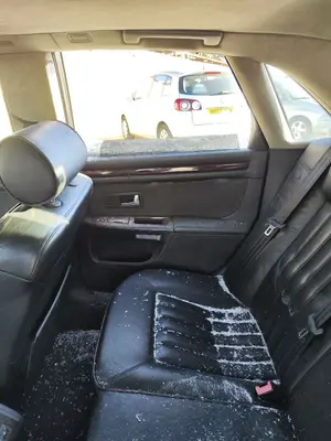 Foto de GOMAS CONTORNO PUERTA AUDI A8 (D2) 4.2 V8 40V (310 CV / 228 KW)