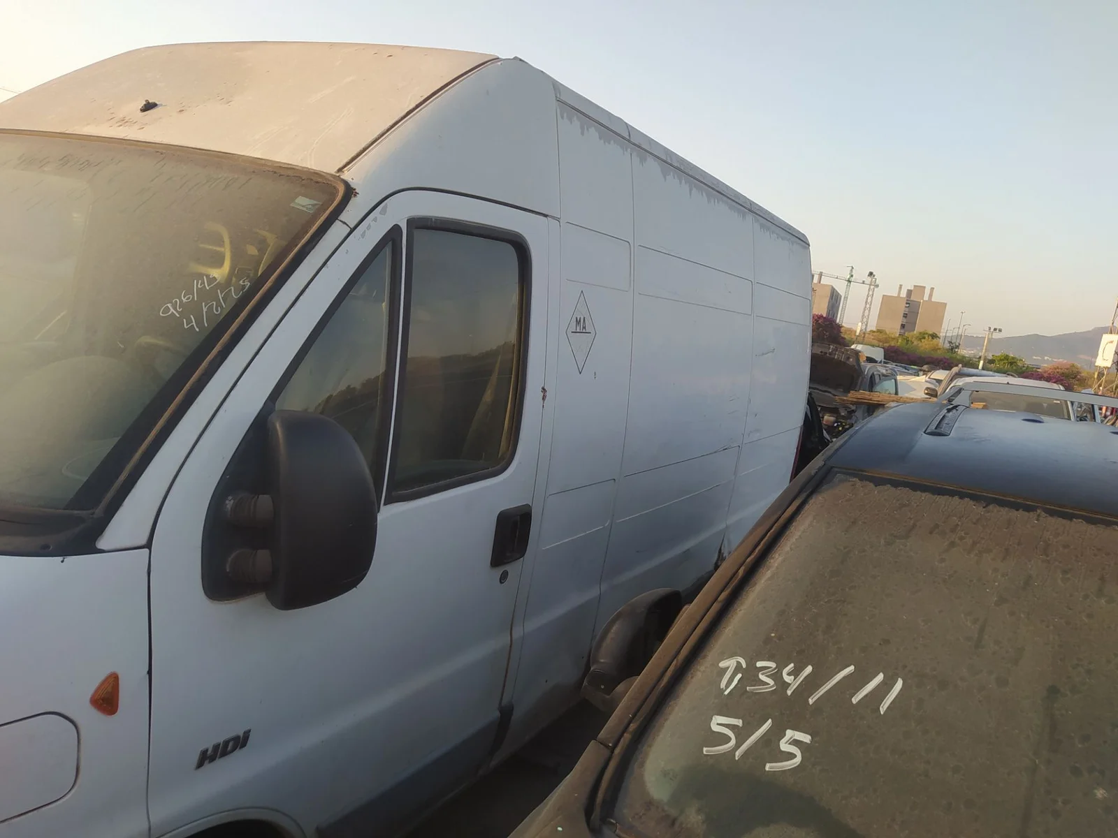 Foto de LUNA DELANTERA IZQUIERDA PEUGEOT BOXER (330/350) FURGÓN GRAN VOLUMEN BAT.3700MM 2.8 HDI (128 CV / 94 KW) referencia 920160