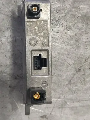 Foto de AMPLIFICADOR DE ANTENA MERCEDES-BENZ CLASE G (BM 463) STATION 4.0 CDI 32V CAT (250 CV / 184 KW) referencia 2118200885
