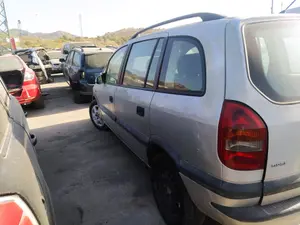 Foto de LUNA CUSTODIA TRASERA IZQUIERDA OPEL ZAFIRA A foto 2