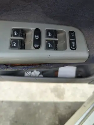 Foto de MANDO ELEVALUNAS DELANTERO IZQUIERDO SKODA OCTAVIA BERLINA (1U2) 1.9 TDI (90 CV / 66 KW) referencia 6Q1867171F
