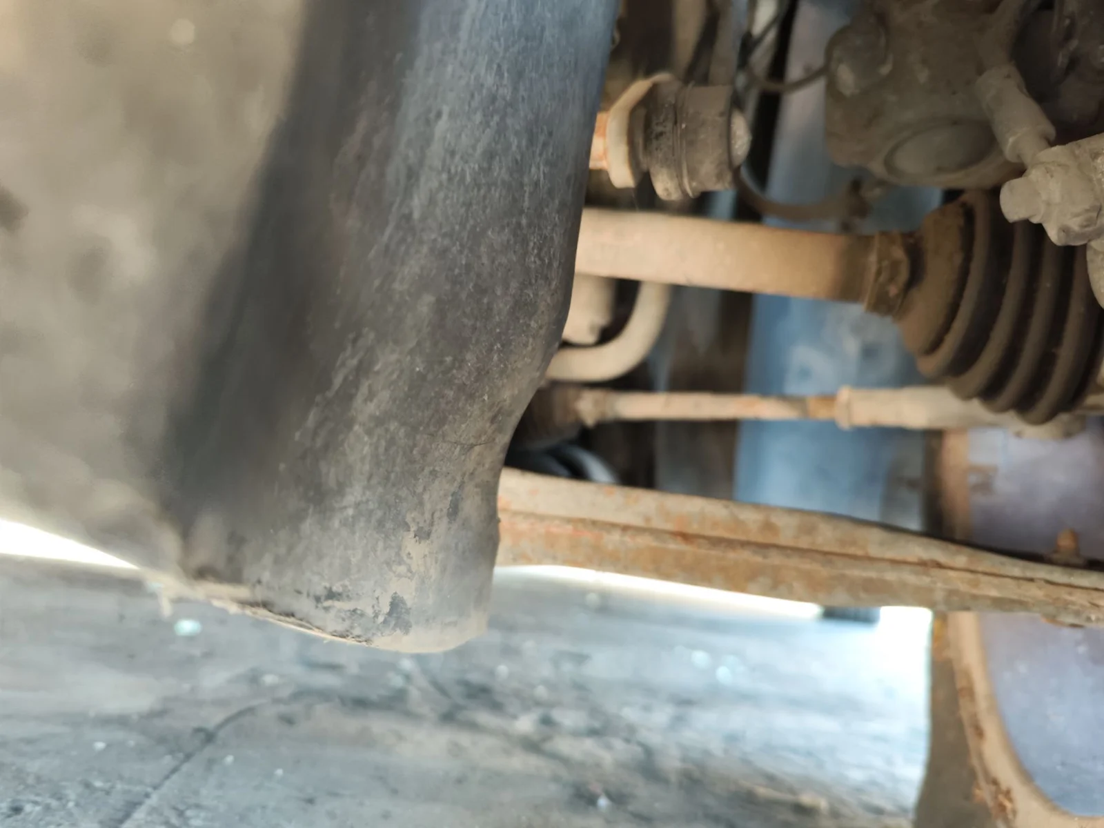 Foto de BRAZO SUSPENSION DELANTERO IZQUIERDO SEAT CORDOBA BERLINA (6L2) 1.4 16V (75 CV / 55 KW)