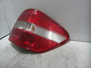 Foto de PILOTO TRASERO DERECHO MERCEDES-BENZ CLASE ML (BM 164) 3.0 CDI CAT (190 CV / 140 KW) referencia A1649061000 foto 3