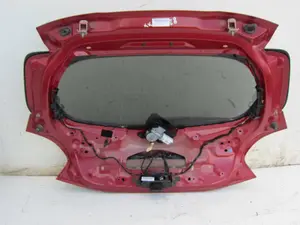 Foto de PORTON TRASERO DERECHO PEUGEOT 208 1.4 HDi FAP (68 CV / 50 KW) foto 6