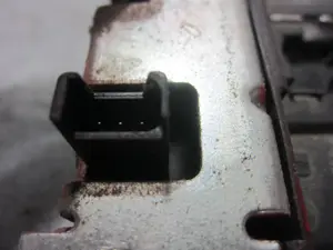 Foto de CERRADURA MALETERO / PORTON SEAT IBIZA (6L1) 1.4 16V (75 CV / 55 KW) referencia 6L6827505A foto 5