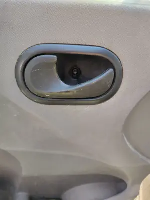 Foto de MANETA INTERIOR DELANTERA IZQUIERDA RENAULT KANGOO II (F/KW0) 1.5 dCi Diesel CAT (86 CV / 63 KW)