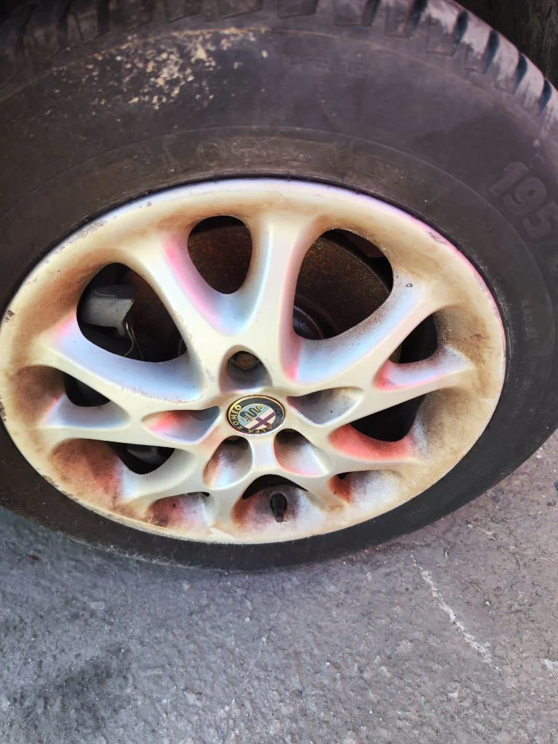 Foto de LLANTA ALFA ROMEO 147 (190) 1.9 JTD CAT (110 CV / 81 KW)