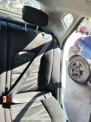 Foto de CINTURON SEGURIDAD TRASERO IZQUIERDO KIA CEED (JD) 1.4 CAT (99 CV / 73 KW)