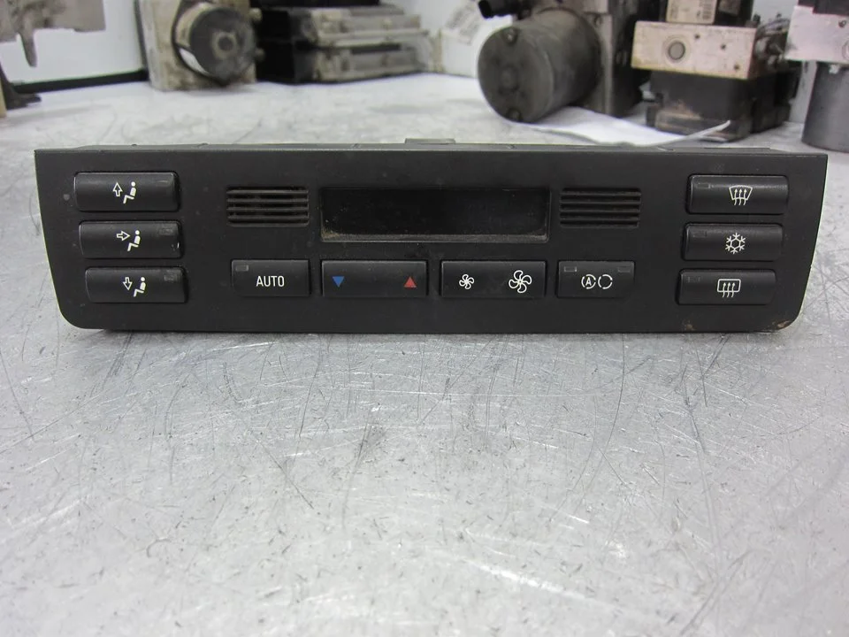 Foto de MANDO CLIMATIZADOR BMW SERIE 3 BERLINA (E46) 2.0 16V Diesel CAT (136 CV / 100 KW) referencia 64116907897