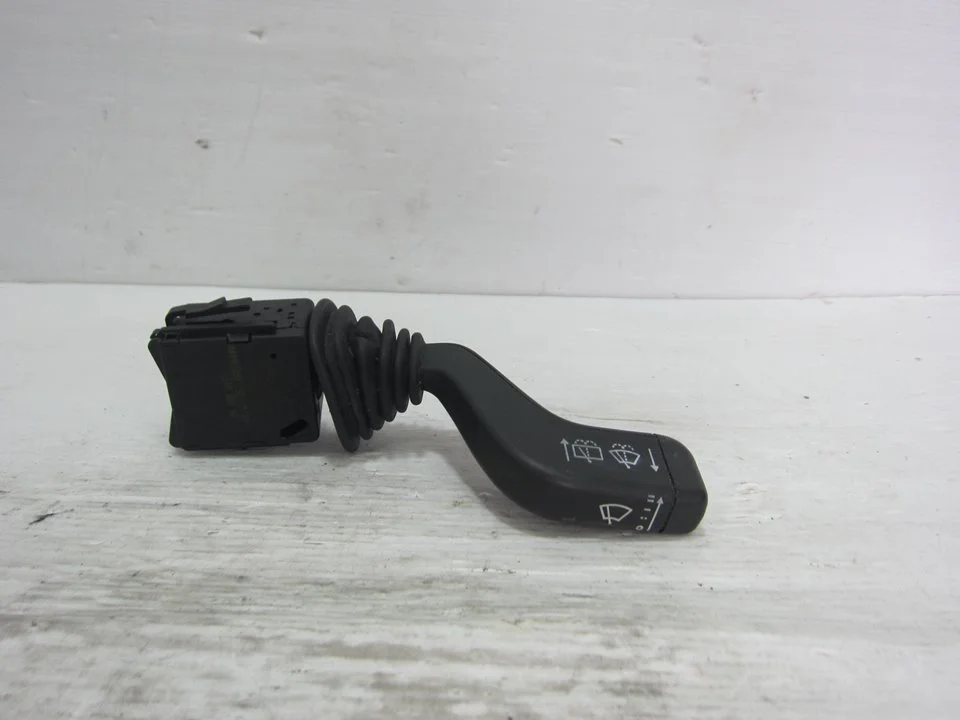 Foto de MANDO LIMPIA OPEL CORSA C 1.3 16V CDTI CAT (Z 13 DT / LN9) (69 CV / 51 KW) referencia 09185417