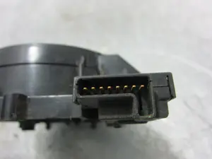Foto de ANILLO AIRBAG VOLKSWAGEN GOLF VI (5K1)(10.2008) 1.6 TDI DPF (105 CV / 77 KW) referencia 1K0959653C foto 3