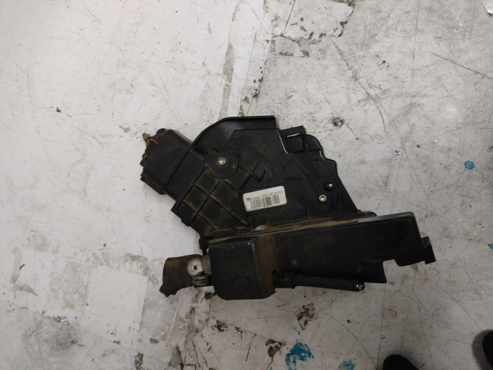 Foto de CERRADURA PUERTA DELANTERA IZQUIERDA FORD FOCUS BERLINA (CAP) 2.0 TDCi CAT (136 CV / 100 KW) referencia 3M5AR21813ET