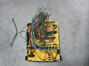 Foto de CAJA RELES / FUSIBLES PEUGEOT 508 Híbrido 265 kW (1.6 Ltr. - 147 kW) (360 CV / 265 KW) referencia 9804848580 foto 3