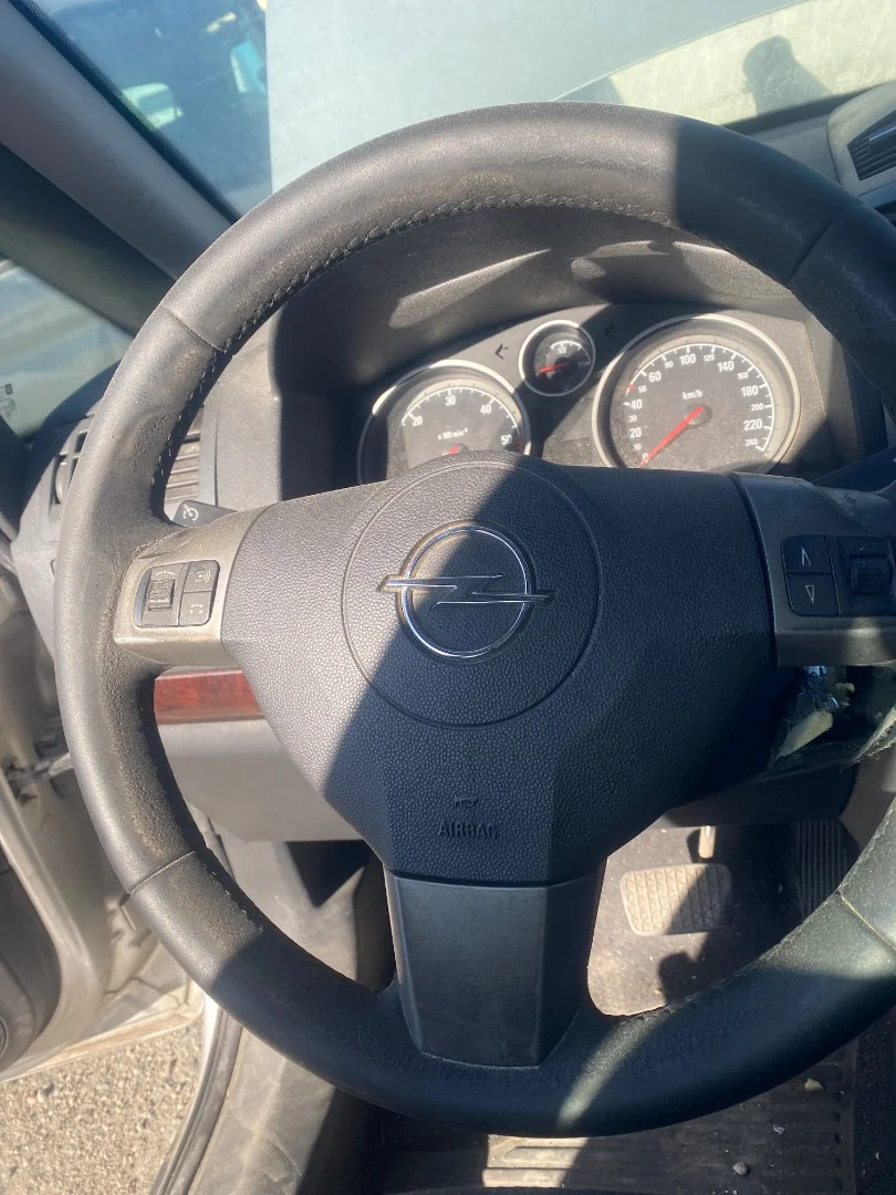 Foto de AIRBAG DELANTERO IZQUIERDO OPEL ZAFIRA B 1.9 CDTI (120 CV / 88 KW)