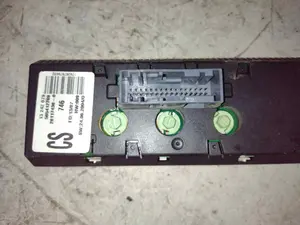 Foto de PANTALLA MULTIFUNCION OPEL MERIVA B referencia 13242079 foto 2