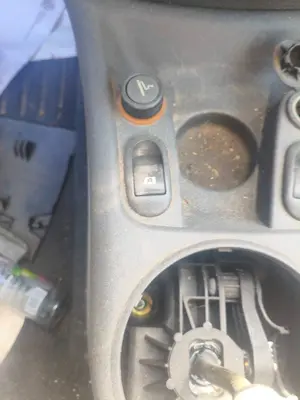 Foto de MANDO ELEVALUNAS DELANTERO IZQUIERDO CITROEN C3 1.4  (73 CV / 54 KW)