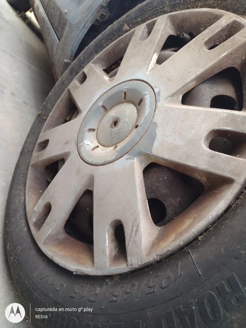 Foto de LLANTA FORD FOCUS SPORTBREAK (CAP) 1.6 16V CAT (101 CV / 74 KW) referencia 1252417