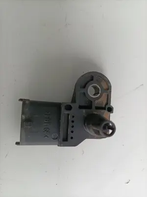 Foto de SENSOR RENAULT MEGANE II BERLINA 5P referencia 8200375080 foto 2