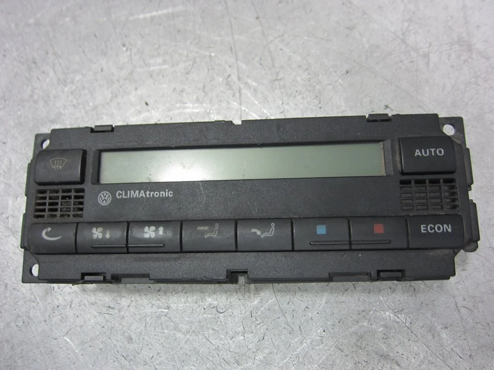Foto de MANDO CALEFACCION / AIRE ACONDICIONADO VOLKSWAGEN GOLF IV BERLINA (1J1)(10.1997) referencia 3B1907044C