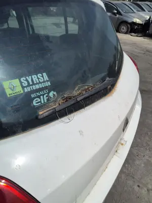 Foto de MOTOR LIMPIA TRASERO RENAULT CLIO III 1.2 16V (75 CV / 55 KW)