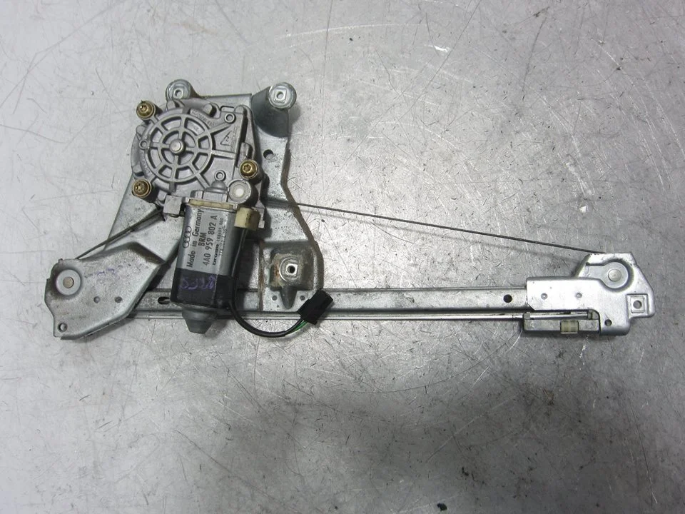 Foto de ELEVALUNAS TRASERO DERECHO AUDI 100 AVANT (C4) 2.3 (133 CV / 98 KW) referencia 4A0839398A