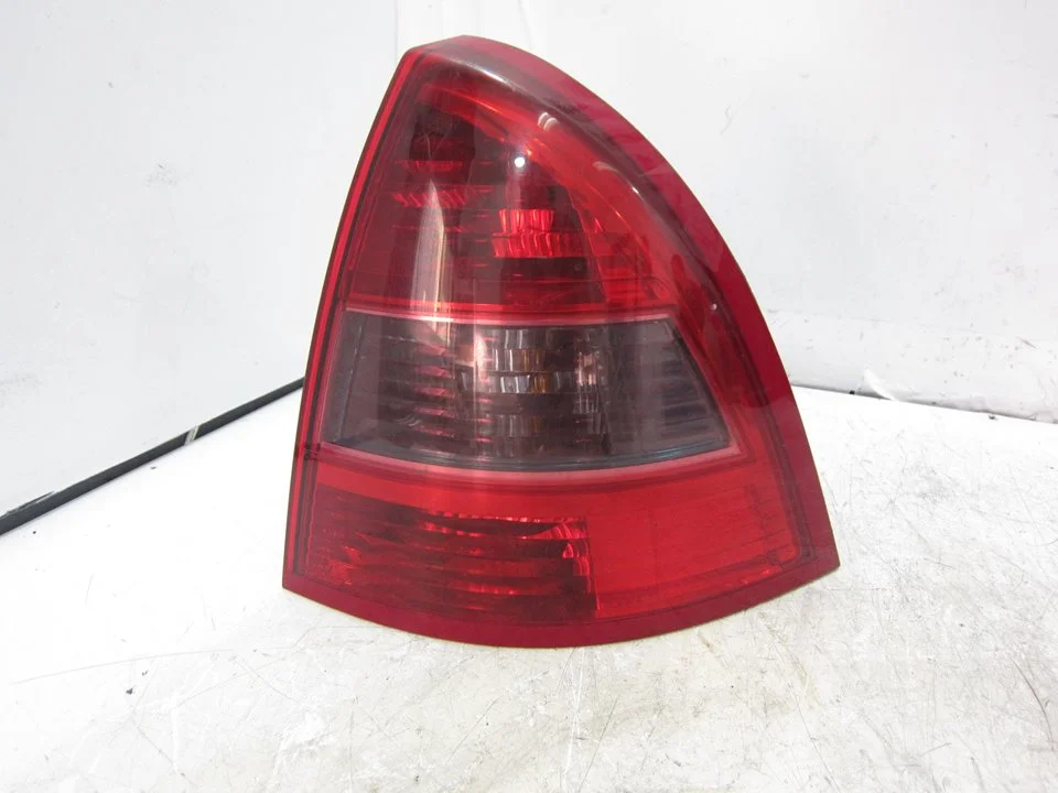 Foto de PILOTO TRASERO DERECHO CITROEN C5 BERLINA 2.2 HDi FAP CAT (4HX / DW12ED4) (133 CV / 98 KW) referencia 89034070