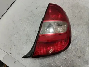Foto de PILOTO TRASERO DERECHO CITROEN C5 BERLINA referencia 9632646680 foto 4