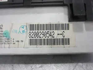 Foto de PANTALLA MULTIFUNCION RENAULT MEGANE II BERLINA 5P 1.5 dCi Diesel (82 CV / 60 KW) referencia 8200290542 foto 4