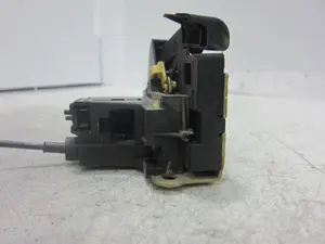Foto de CERRADURA PUERTA DELANTERA IZQUIERDA RENAULT MEGANE I FASE 2 BERLINA (BA0) 1.9 dTi Diesel (80 CV / 59 KW) foto 2