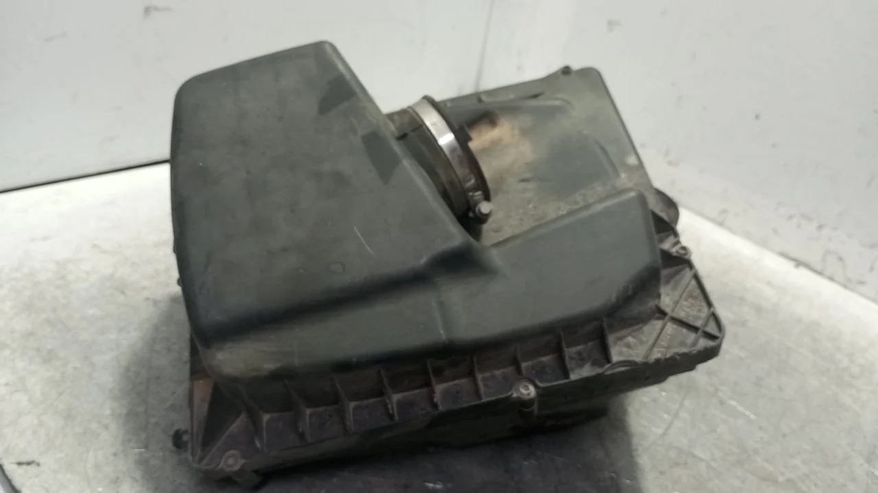 Foto de CAJA FILTRO AIRE OPEL ZAFIRA B 1.9 16V CDTI CAT (Z 19 DTH / LRD) (150 CV / 110 KW) referencia 4613885936