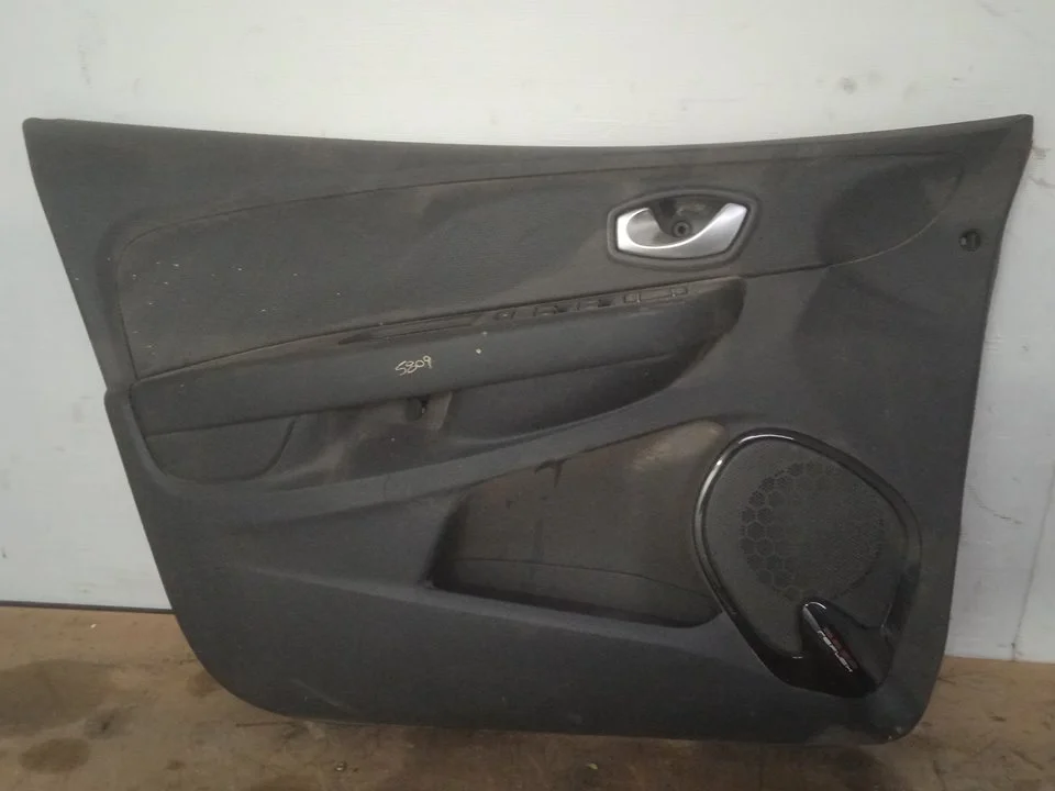Foto de GUARNECIDO PUERTA DELANTERA IZQUIERDA RENAULT CLIO IV GRANDTOUR 0.9 Energy (90 CV / 66 KW) referencia 809010184R