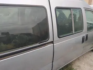 Foto de PUERTA TRASERA DERECHA PEUGEOT EXPERT FURGÓN COMFORT (1995) 2.0 HDi (109 CV / 80 KW)