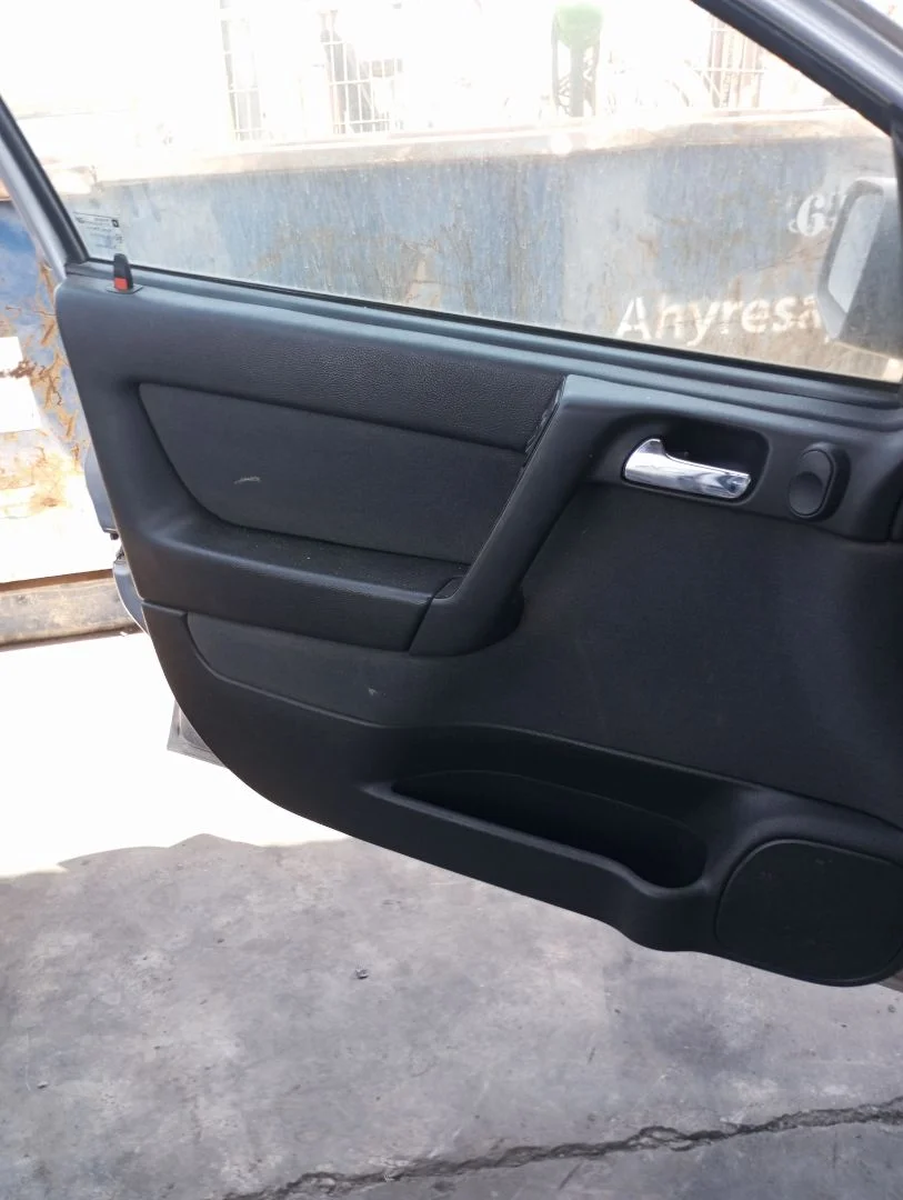 Foto de GUARNECIDO PUERTA DELANTERA IZQUIERDA OPEL ASTRA G BERLINA 1.6 CAT (Z 16 SE / L55) (84 CV / 62 KW) referencia 24404517