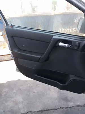 Foto de GUARNECIDO PUERTA DELANTERA IZQUIERDA OPEL ASTRA G BERLINA 1.6 CAT (Z 16 SE / L55) (84 CV / 62 KW) referencia 24404517