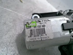 Foto de MOTOR LIMPIA TRASERO OPEL MERIVA 1.7 16V DTI CAT (Y 17 DT / LR6) (75 CV / 55 KW) referencia 09132802 foto 2